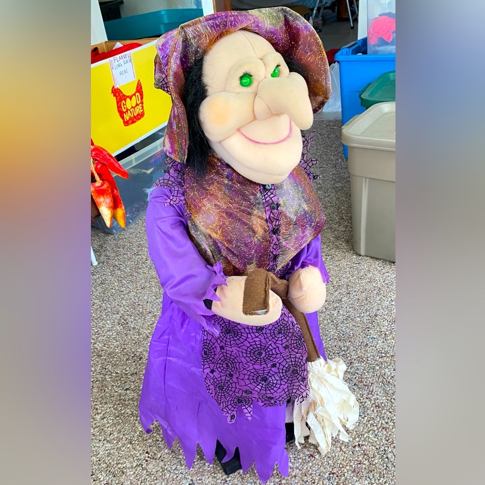 Large 32” Halloween Witch Animated KIDS OF AMERICA TALKING EYES LITE UP! Broken